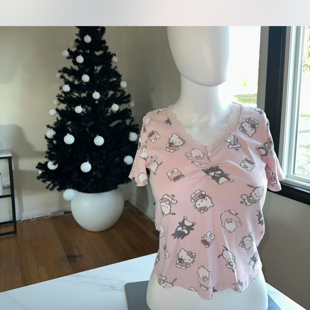 Pink hello kitty and friends Shirt